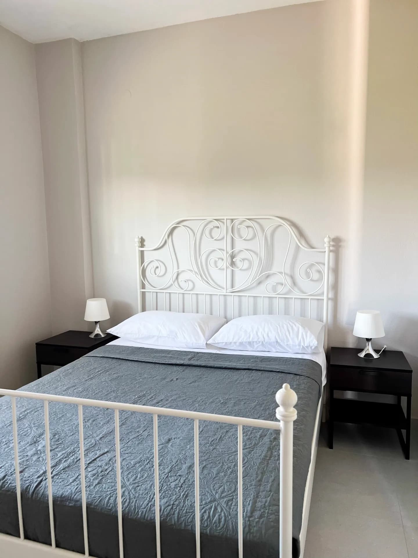 Dormitor matrimonial spațios la Casa De Vara Villa