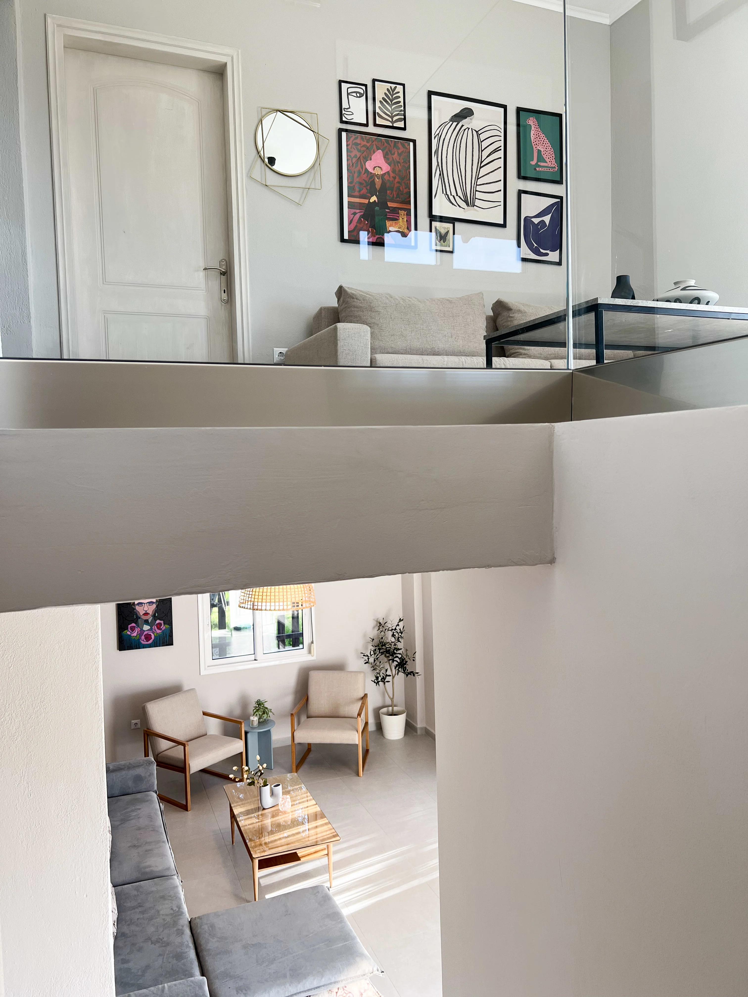 Zonă de relaxare la etaj pentru momente liniștite în familie